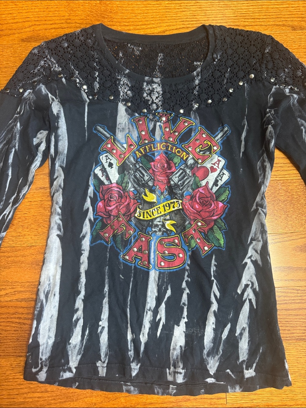 Women’s Sz Large Affliction Black Long-Sleeve Graphic Tee w/ Red Rose Crest Y2K